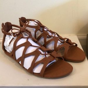 Brash women’s flat sandals